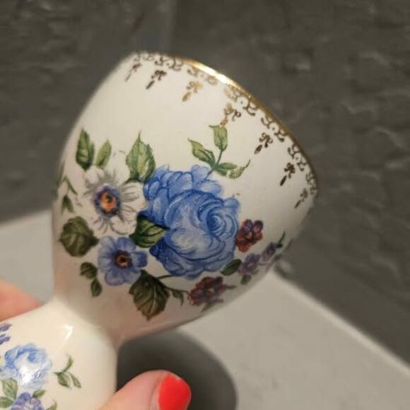 Aynsley Bone China Egg Cup Blue Floral and Gold Rimmed 4" - Picture 4 of 6